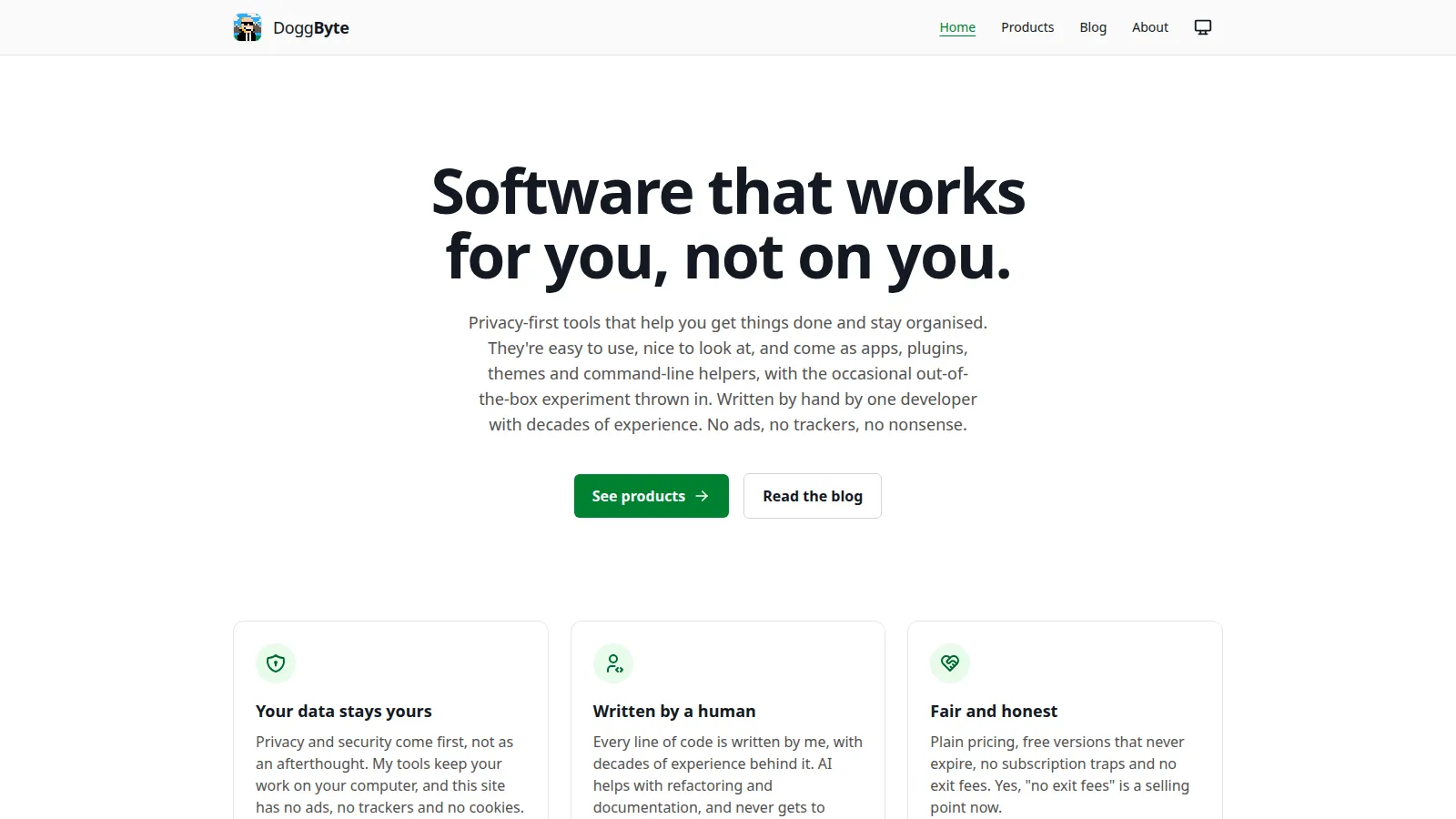 The DoggByte home page, with the headline “Software that works for you, not on you.”, a short introduction, buttons to see products and read the blog, and a theme switch in the header.